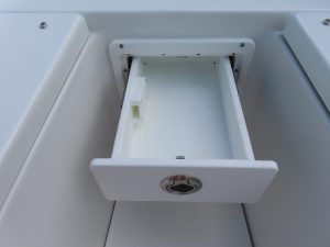 Ultra 305 SE Photo 18