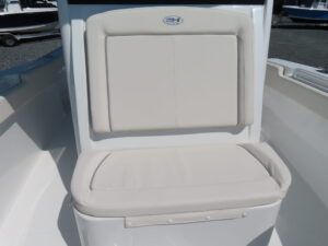 Gamefish 28 Forward Seat Photo 9