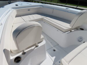 Gamefish 27 Forward Seat Photo 8