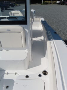 Gamefish 27 Forward Seat Photo 22