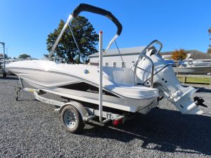 SunDeck Sport 185 OB Photo 4