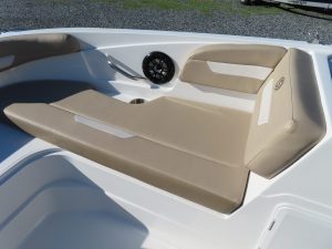 SunDeck Sport 185 OB Photo 11