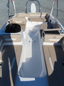 SunDeck Sport 185 OB Photo 13