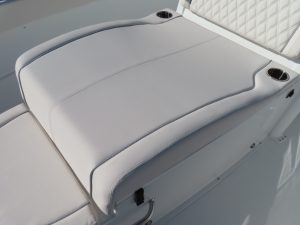 Ultra 305 CB Photo 11