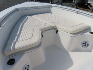 Triton 225 Photo 8