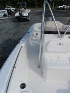 Triton 225 Photo 16