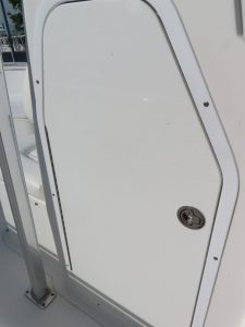 Triton 225 Photo 20