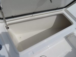 Gamefish 27 Forward Seat Photo 12