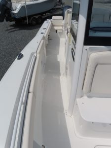 Gamefish 27 Forward Seat Photo 17