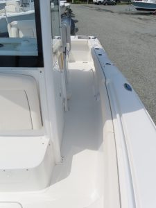 Gamefish 27 Forward Seat Photo 18